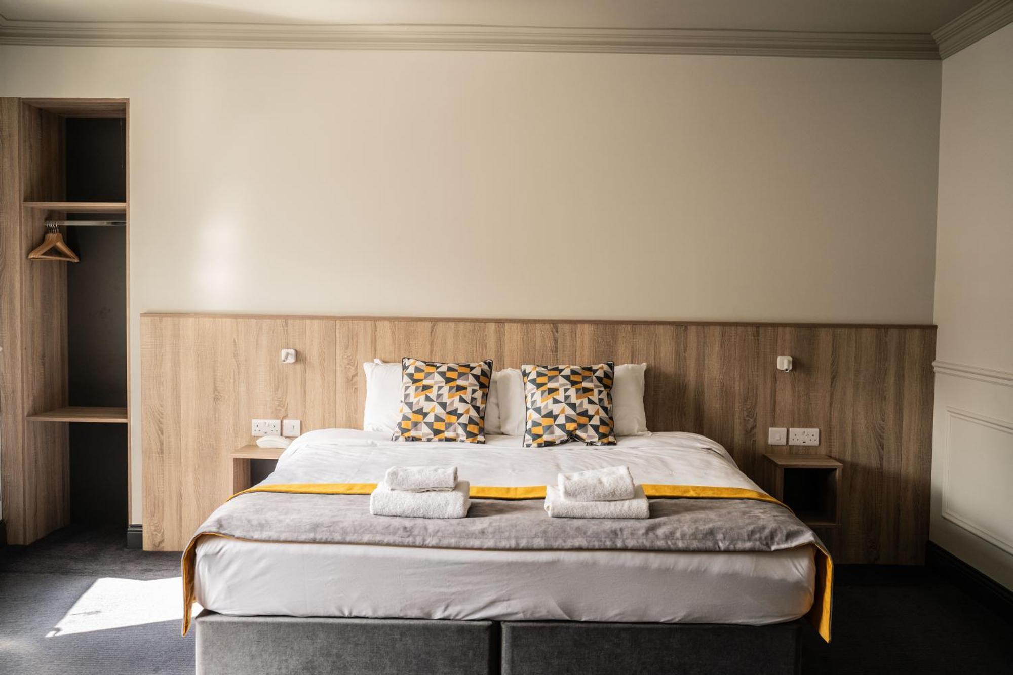 The Old Quarter Townhouse Hotel Limerick Ngoại thất bức ảnh