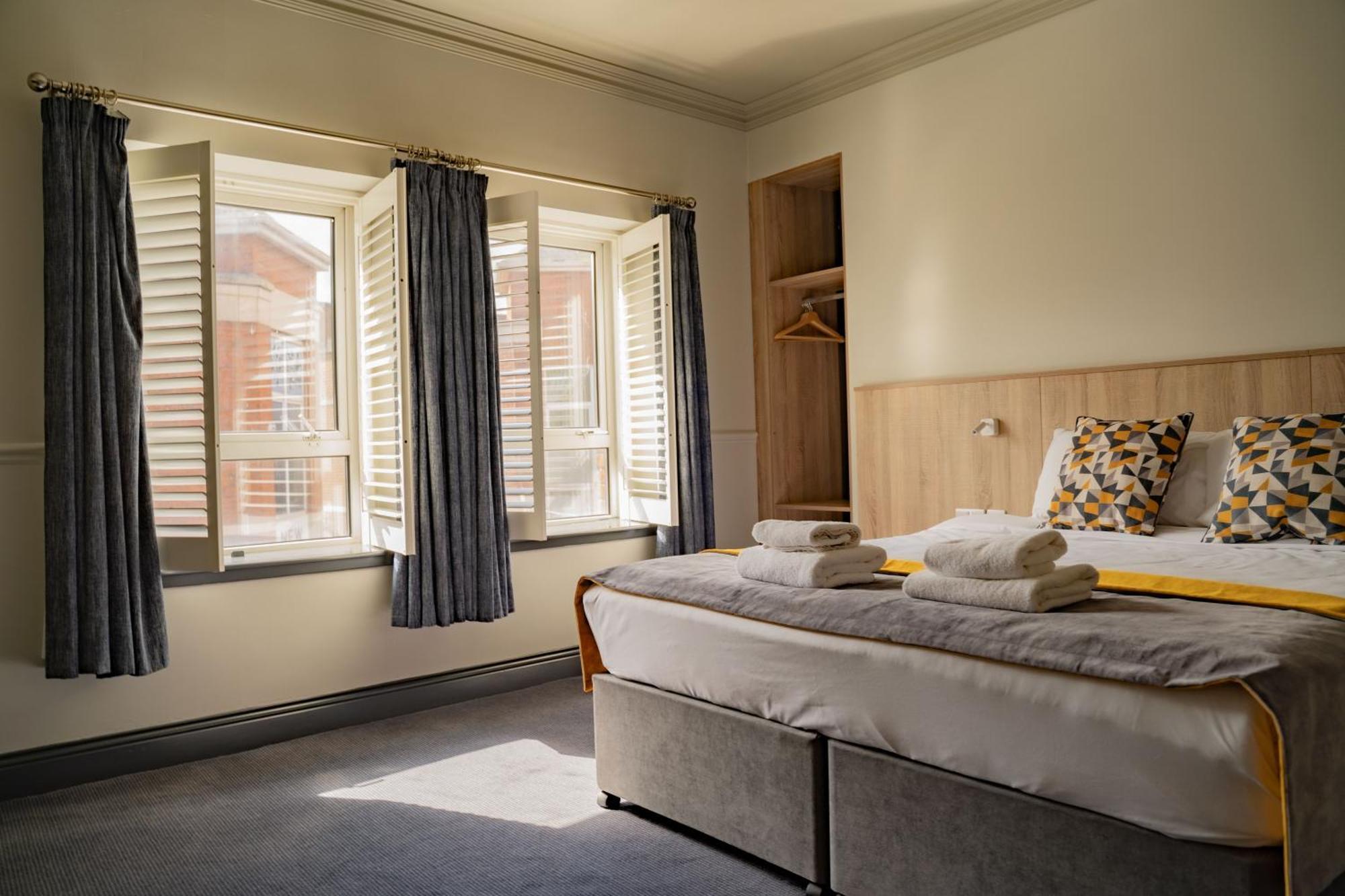The Old Quarter Townhouse Hotel Limerick Ngoại thất bức ảnh