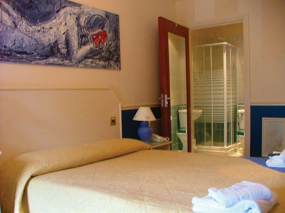 The Old Quarter Townhouse Hotel Limerick Ngoại thất bức ảnh